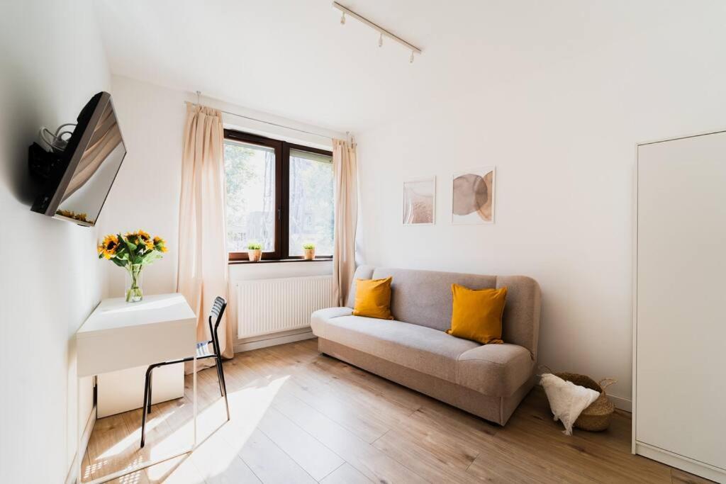 City Center - 3 Rooms - New Building - Private Parking Place - Garage Wrocław Extérieur photo